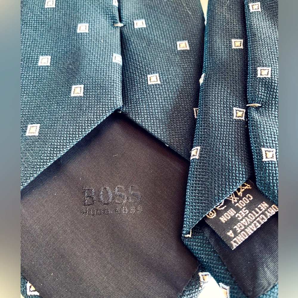 Hugo Boss Necktie - Picture 5 of 8